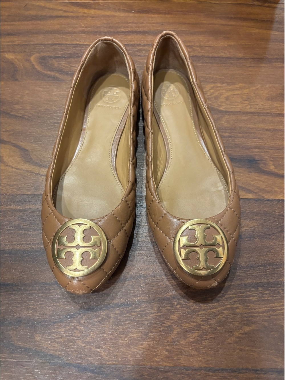 Tory Burch Quilted Leather Ballet Flats in Tan with Gold Logo 6.5